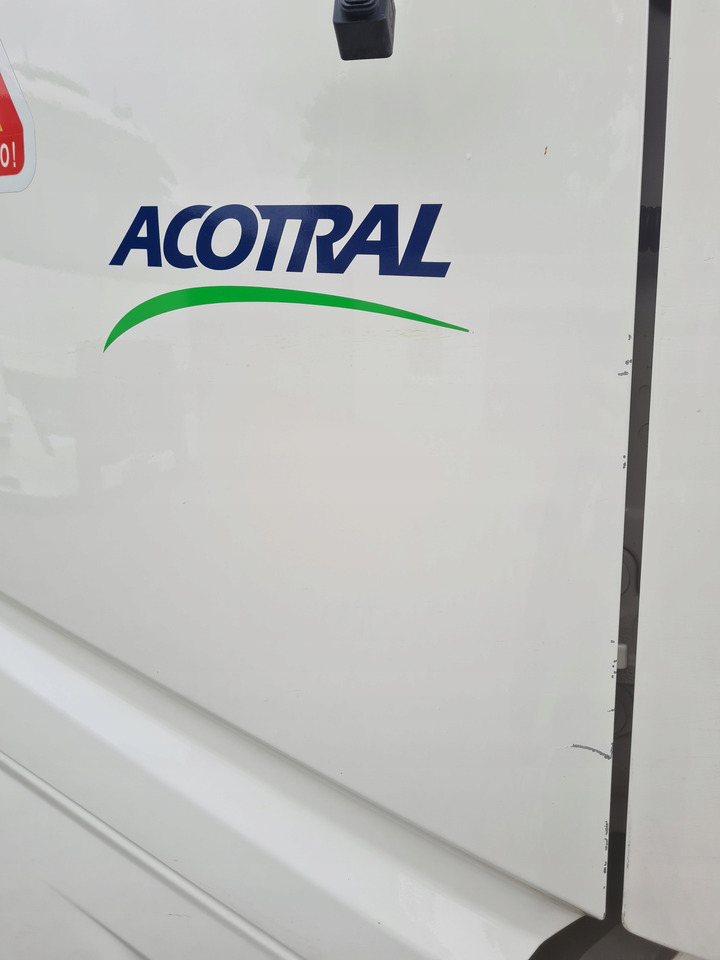 VOLVO DRZWI KOMPLETNE PRAWE VOLVO FH 5 ORYGINAŁ 1103 - Врата и делови: слика 2 VOLVO DRZWI KOMPLETNE PRAWE VOLVO FH 5 ORYGINAŁ 1103 - Врата и делови: слика 2