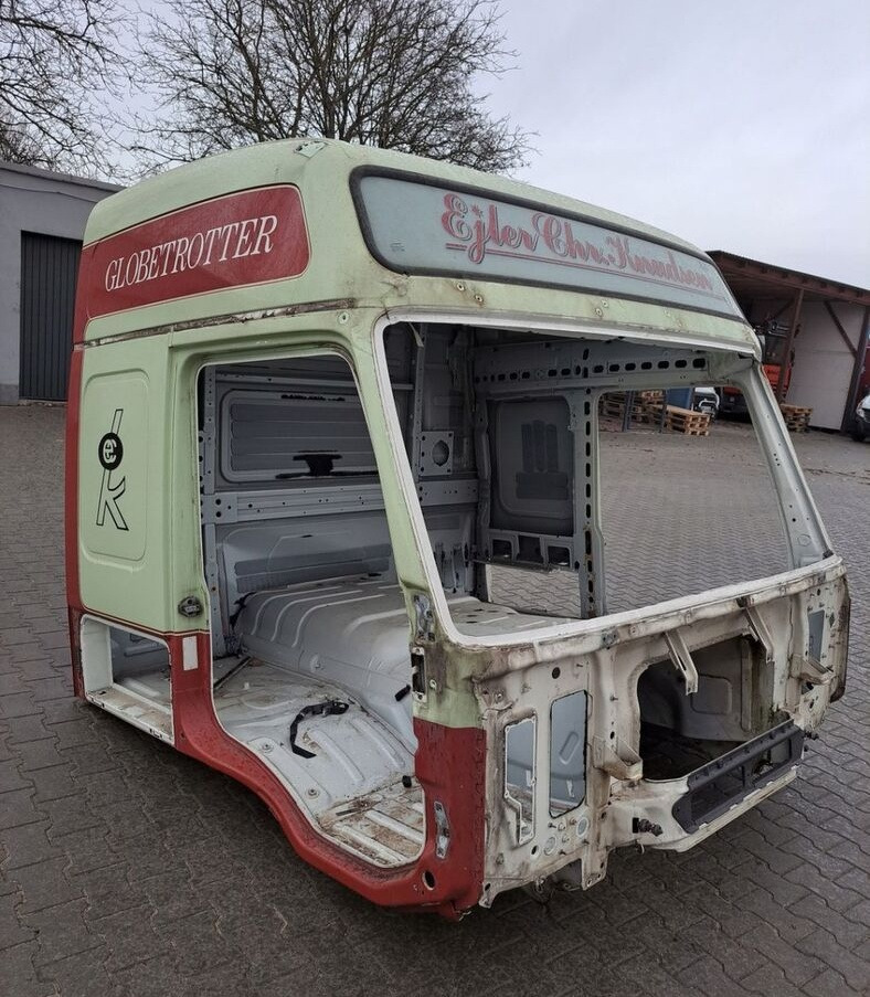 VOLVO KABINA GOŁA SZKIELET VOLVO FM 4 FMX EURO 6 - Кабина за Камион: слика 1 VOLVO KABINA GOŁA SZKIELET VOLVO FM 4 FMX EURO 6 - Кабина за Камион: слика 1