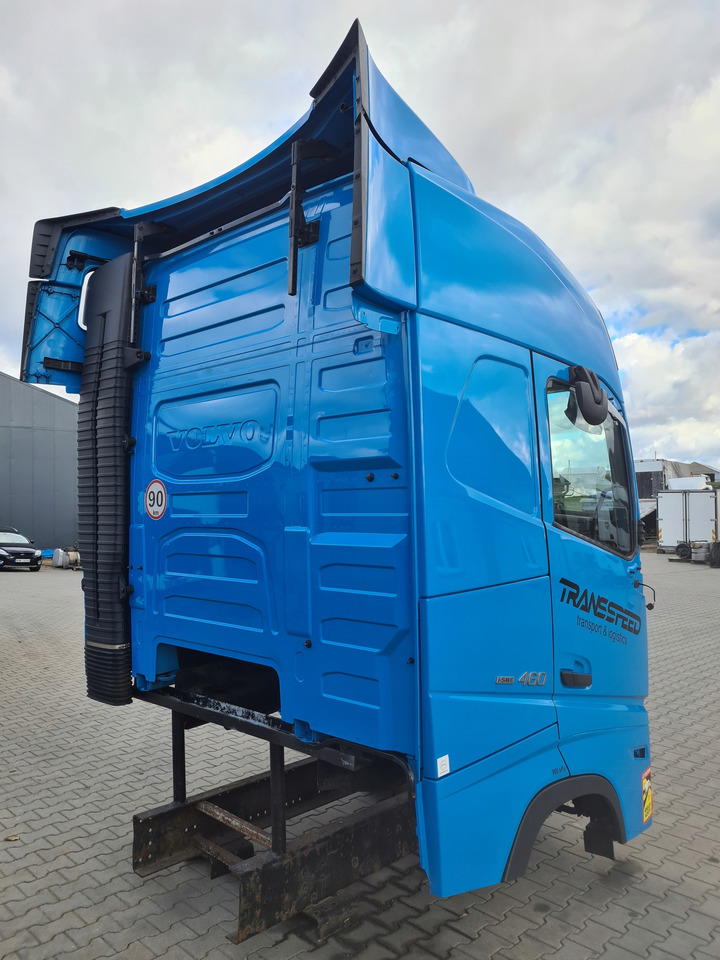 VOLVO KABINA KOMPLETNA VOLVO FH 5 EURO 6 I-SAVE GLOBETROTTER - Кабина за Камион со церада: слика 3 VOLVO KABINA KOMPLETNA VOLVO FH 5 EURO 6 I-SAVE GLOBETROTTER - Кабина за Камион со церада: слика 3