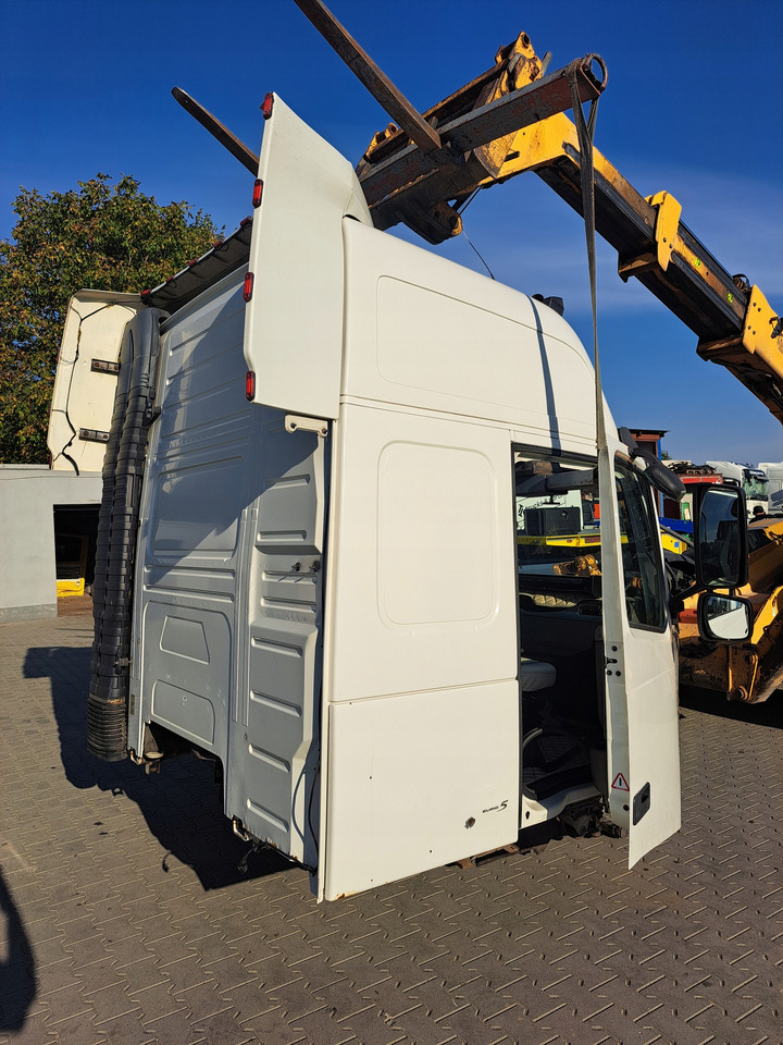 VOLVO KOMPLETNA FH 12 13 XL WYSOKA AUTOMAT - Кабина за Камион: слика 3 VOLVO KOMPLETNA FH 12 13 XL WYSOKA AUTOMAT - Кабина за Камион: слика 3