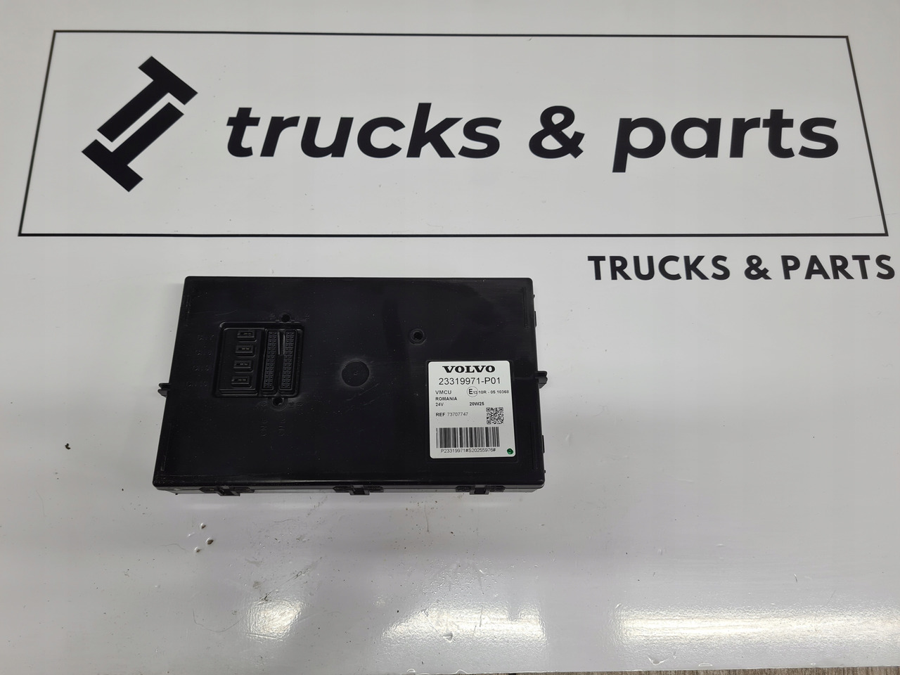 VOLVO MODUŁ STEROWNIK VMCU/FRC VOLVO FH 4 FM 4 EURO 6 23319971 23762559 - Електричен систем за Камион: слика 1 VOLVO MODUŁ STEROWNIK VMCU/FRC VOLVO FH 4 FM 4 EURO 6 23319971 23762559 - Електричен систем за Камион: слика 1