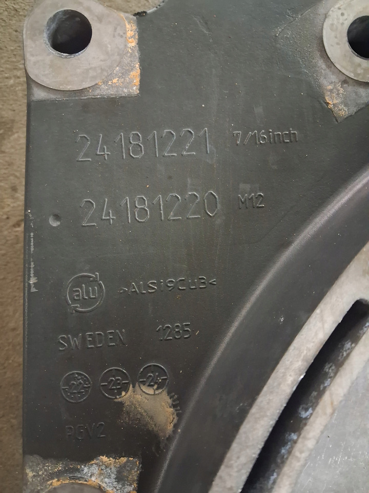 VOLVO OBUDOWA ROZRZĄDU SPRZĘGŁA TURBO COMPOUND I-SAVE VOLVO FH 5 Renault T EVO - Квачила и делови: слика 3 VOLVO OBUDOWA ROZRZĄDU SPRZĘGŁA TURBO COMPOUND I-SAVE VOLVO FH 5 Renault T EVO - Квачила и делови: слика 3