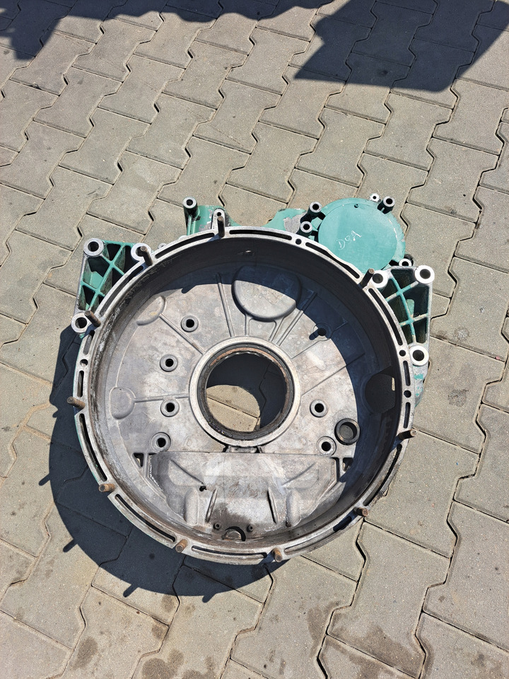 VOLVO OBUDOWA SPRZĘGŁA KOŁA ZAMACHOWEGO VOLVO FM 9 D9 - Мотор и делови за Камион: слика 1 VOLVO OBUDOWA SPRZĘGŁA KOŁA ZAMACHOWEGO VOLVO FM 9 D9 - Мотор и делови за Камион: слика 1