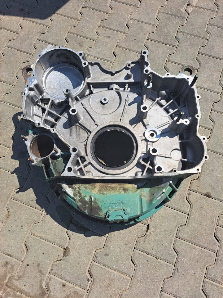 VOLVO OBUDOWA SPRZĘGŁA KOŁA ZAMACHOWEGO VOLVO FM 9 D9 - Мотор и делови за Камион: слика 2 VOLVO OBUDOWA SPRZĘGŁA KOŁA ZAMACHOWEGO VOLVO FM 9 D9 - Мотор и делови за Камион: слика 2