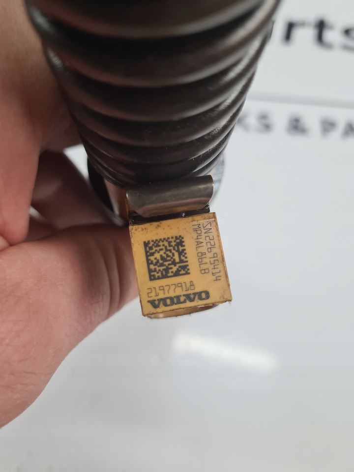 VOLVO POMPOWTRYSKIWACZE RENAULT GAMA T C K RANGE VOLVO FH 4 FM 4 - Инјектор за Камион: слика 2 VOLVO POMPOWTRYSKIWACZE RENAULT GAMA T C K RANGE VOLVO FH 4 FM 4 - Инјектор за Камион: слика 2