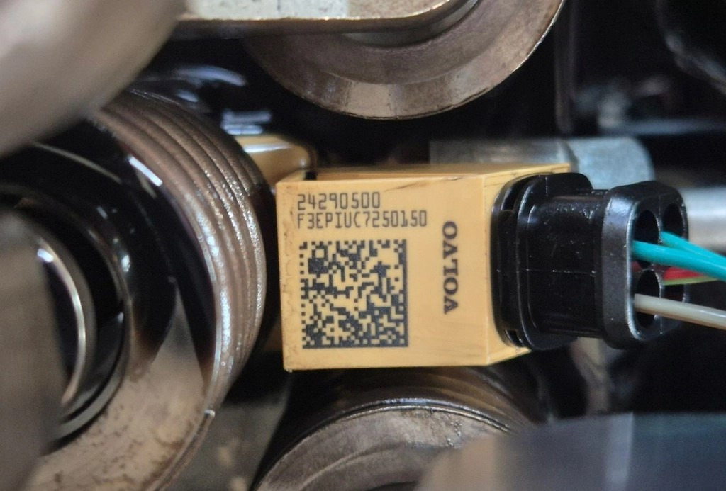 VOLVO POMPOWTRYSKIWACZE WTRYSKI COMMON RAIL VOLVO FH 5 FM 5 RENAULT GAMA DTI EVO - Инјектор: слика 2 VOLVO POMPOWTRYSKIWACZE WTRYSKI COMMON RAIL VOLVO FH 5 FM 5 RENAULT GAMA DTI EVO - Инјектор: слика 2