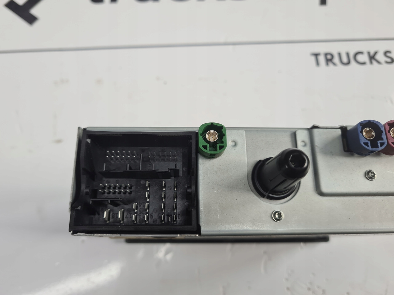 VOLVO RADIO MODUŁ SEM RADIA WIFI BLUETOOTH VOLVO FH 4 FM 4 FH 5 FM 5 FMX - Кабина и ентериер за Камион: слика 4 VOLVO RADIO MODUŁ SEM RADIA WIFI BLUETOOTH VOLVO FH 4 FM 4 FH 5 FM 5 FMX - Кабина и ентериер за Камион: слика 4