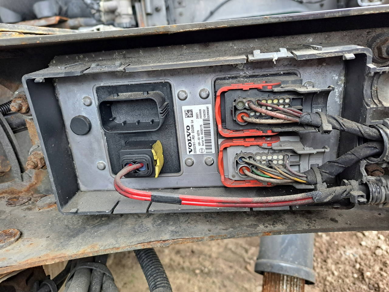 VOLVO STEROWNIK KASETA CCIOM VOLVO FH 4 FM 4 22053761 P01 - Електричен систем за Камион: слика 2 VOLVO STEROWNIK KASETA CCIOM VOLVO FH 4 FM 4 22053761 P01 - Електричен систем за Камион: слика 2