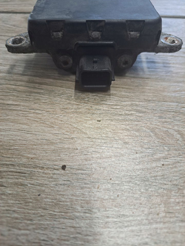 VOLVO STEROWNIK MODUŁ KOMPUTER RADARU VOLVO FH FM 13 - Електричен систем за Камион: слика 3 VOLVO STEROWNIK MODUŁ KOMPUTER RADARU VOLVO FH FM 13 - Електричен систем за Камион: слика 3