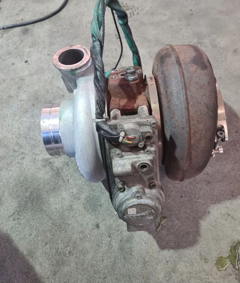 VOLVO TURBINA TURBOSPRĘŻARKA FH 16 D16K 750 EURO 6 3789660 HW-3789663 - Турбо за Камион: слика 4 VOLVO TURBINA TURBOSPRĘŻARKA FH 16 D16K 750 EURO 6 3789660 HW-3789663 - Турбо за Камион: слика 4