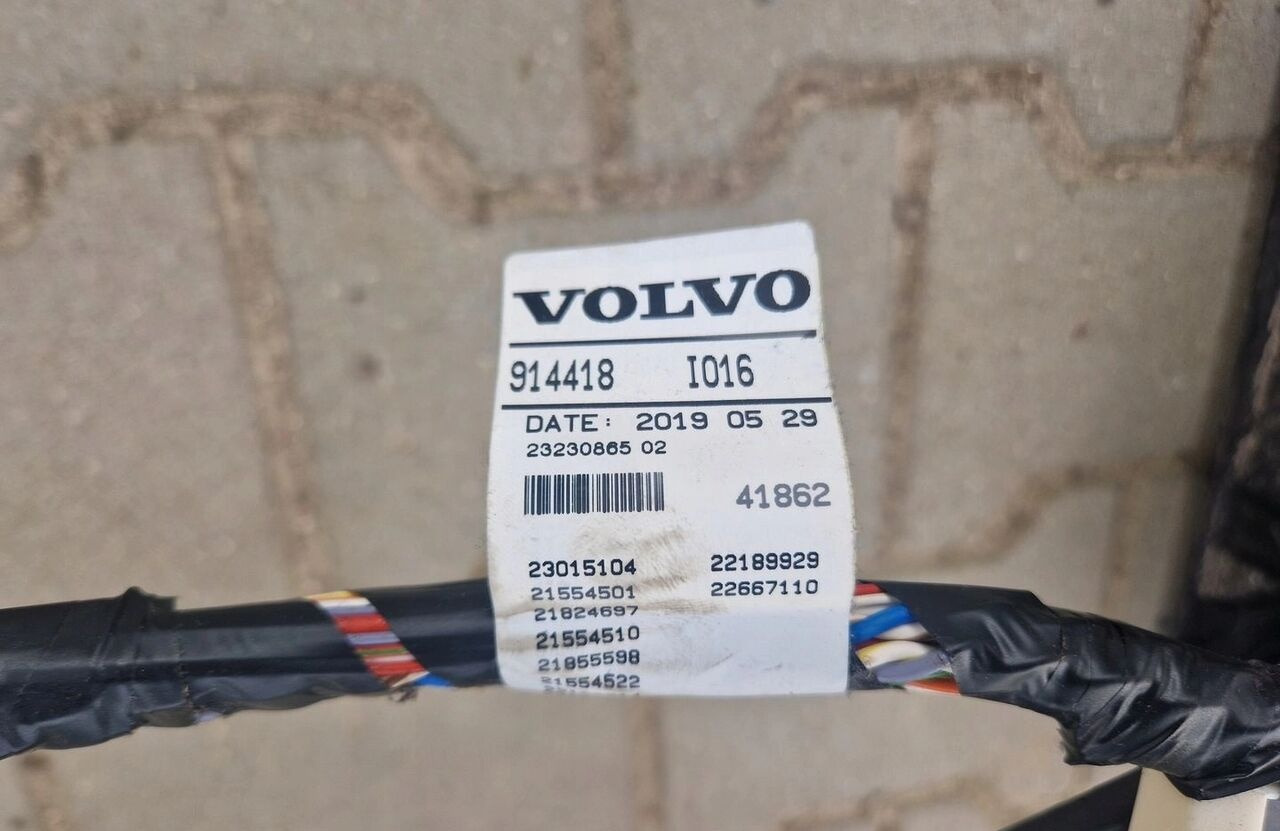 VOLVO WIĄZKA INSTALACJA KABINY KONSOLI DESKA ROZDZIELCZA VOLVO FH 4 LIFT I SAVE - Појас за кабел/ Жица за Камион: слика 2 VOLVO WIĄZKA INSTALACJA KABINY KONSOLI DESKA ROZDZIELCZA VOLVO FH 4 LIFT I SAVE - Појас за кабел/ Жица за Камион: слика 2