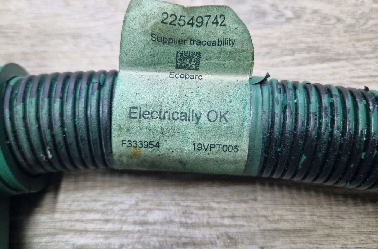 VOLVO WIĄZKA INSTALACJA SILNIKA VOLVO FH 16 D16K EURO 6 22549742 - Појас за кабел/ Жица за Камион: слика 5 VOLVO WIĄZKA INSTALACJA SILNIKA VOLVO FH 16 D16K EURO 6 22549742 - Појас за кабел/ Жица за Камион: слика 5