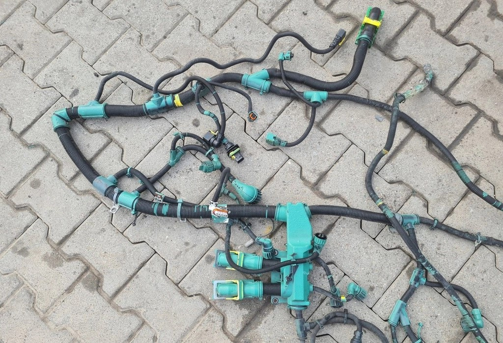 VOLVO WIĄZKA INSTALACJA SILNIKA VOLVO FH 4 FM 4 D13K 22477020 - Појас за кабел/ Жица за Камион: слика 2 VOLVO WIĄZKA INSTALACJA SILNIKA VOLVO FH 4 FM 4 D13K 22477020 - Појас за кабел/ Жица за Камион: слика 2