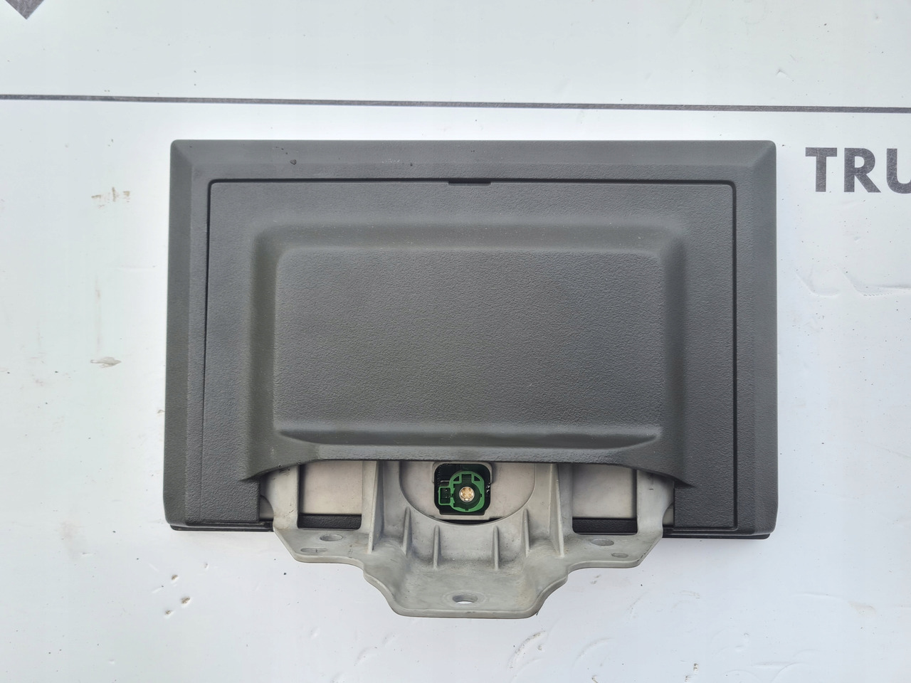 VOLVO WYŚWIETLACZ PANEL RADIA NAWIGACJI VOLVO FH 5 23602612 - Кабина и ентериер за Камион: слика 5 VOLVO WYŚWIETLACZ PANEL RADIA NAWIGACJI VOLVO FH 5 23602612 - Кабина и ентериер за Камион: слика 5