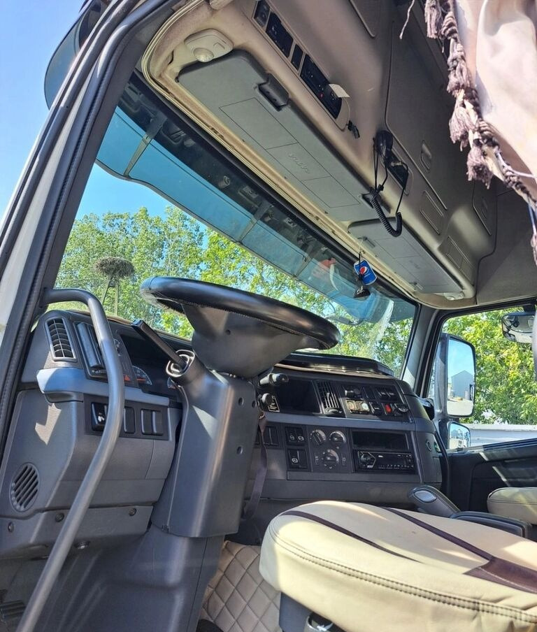 Volvo KOMPLETNA FH 12 13 XL WYSOKA AUTOMAT Volvo Wersja Europejska - Кабина за Камион: слика 2 Volvo KOMPLETNA FH 12 13 XL WYSOKA AUTOMAT Volvo Wersja Europejska - Кабина за Камион: слика 2