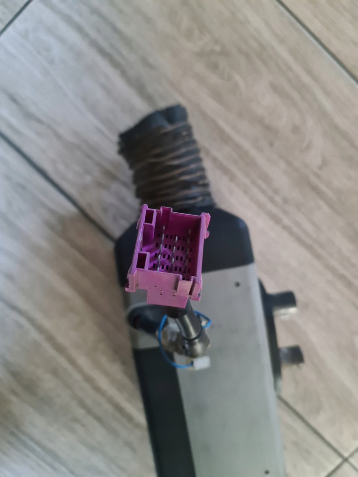 WEBASTO OGRZEWANIE WEBASTO AIR TOP 2000 S VOLVO FH FM - Греење/ Вентилација за Камион: слика 3 WEBASTO OGRZEWANIE WEBASTO AIR TOP 2000 S VOLVO FH FM - Греење/ Вентилација за Камион: слика 3