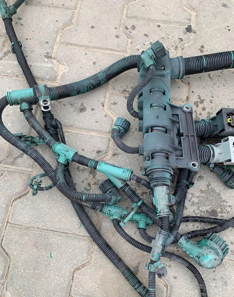 WIĄZKA INSTALACJA SILNIKA VOLVO FH 4 D13K 22272568 P02 - Појас за кабел/ Жица: слика 5 WIĄZKA INSTALACJA SILNIKA VOLVO FH 4 D13K 22272568 P02 - Појас за кабел/ Жица: слика 5