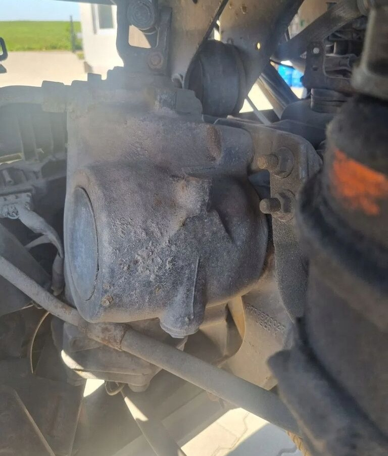 ZF 98411 Renault RENAULT MIDLUM DXI VOLVO FL truck - Управувачки механизам за Камион: слика 1 ZF 98411 Renault RENAULT MIDLUM DXI VOLVO FL truck - Управувачки механизам за Камион: слика 1