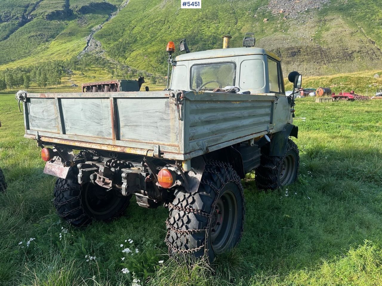 1967 Mercedes-Benz Unimog 406 - Камион со платформа: слика 3 1967 Mercedes-Benz Unimog 406 - Камион со платформа: слика 3