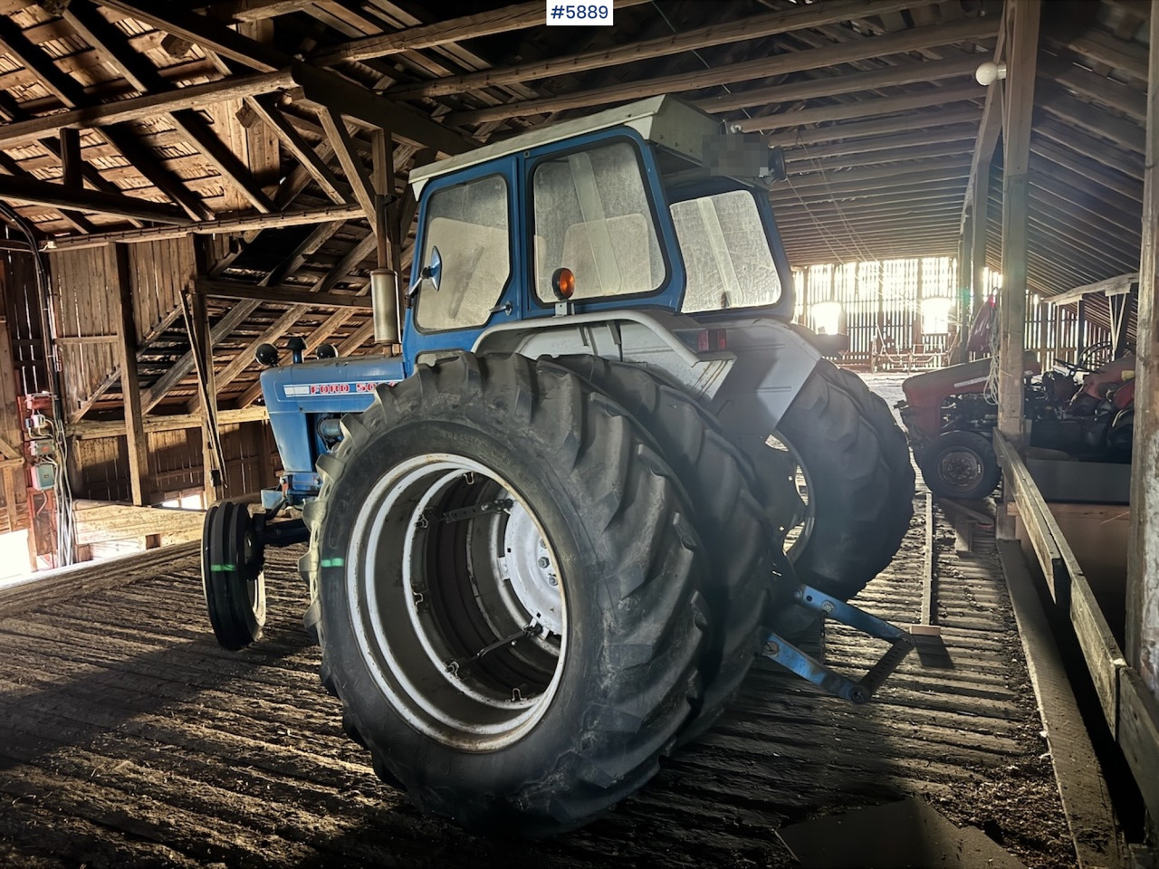 1975 Ford 5000 w/ Twin Wheels - Трактор: слика 4 1975 Ford 5000 w/ Twin Wheels - Трактор: слика 4