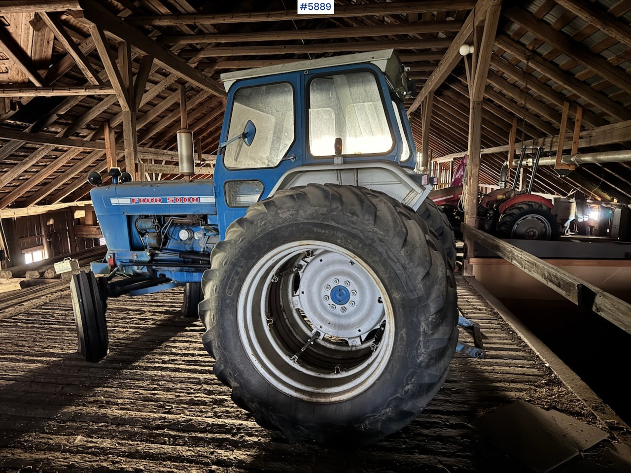 1975 Ford 5000 w/ Twin Wheels - Трактор: слика 3 1975 Ford 5000 w/ Twin Wheels - Трактор: слика 3