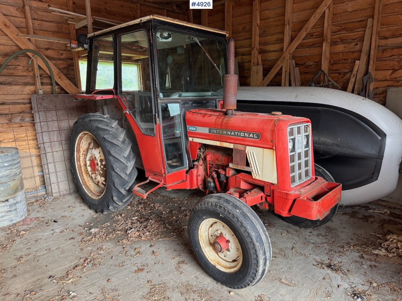 1977 International Harvester 454 - Трактор: слика 1 1977 International Harvester 454 - Трактор: слика 1