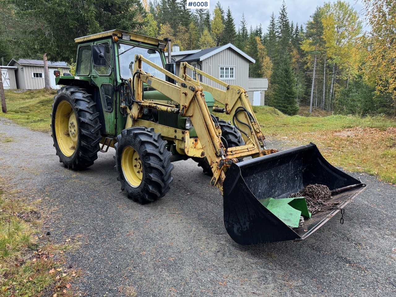 1977 John Deere 2030 w/ front loader, bucket and chains. - Трактор: слика 4 1977 John Deere 2030 w/ front loader, bucket and chains. - Трактор: слика 4