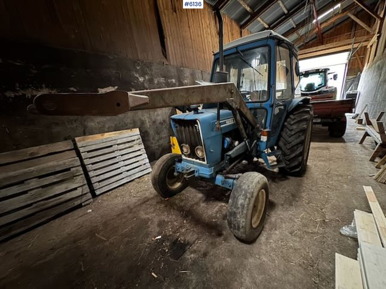 1981 Ford 4600 with front loader! - Трактор: слика 1 1981 Ford 4600 with front loader! - Трактор: слика 1