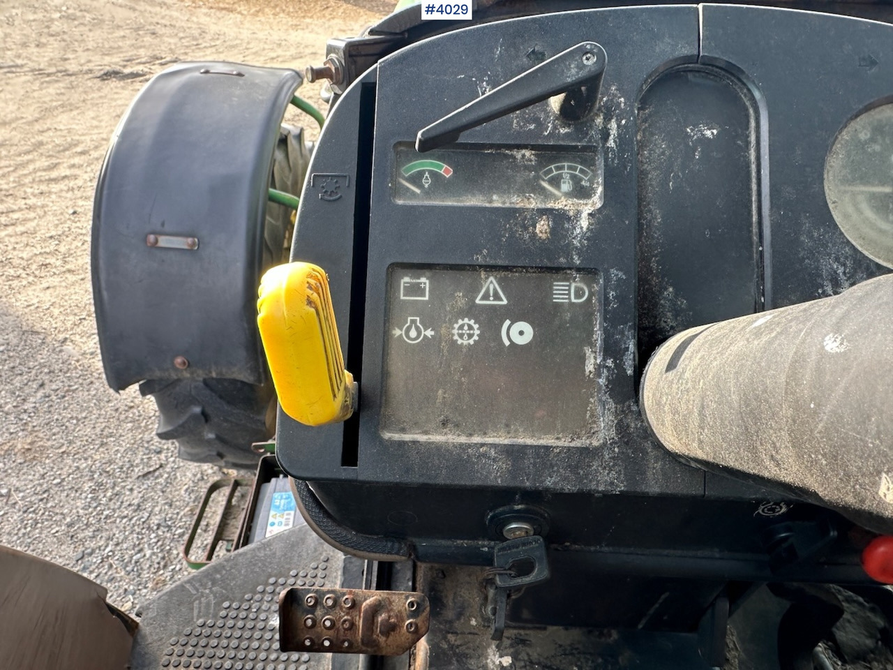 Лизинг на  1991 John Deere 2650 Synchron tractor rep.object. 1991 John Deere 2650 Synchron tractor rep.object.: слика 32