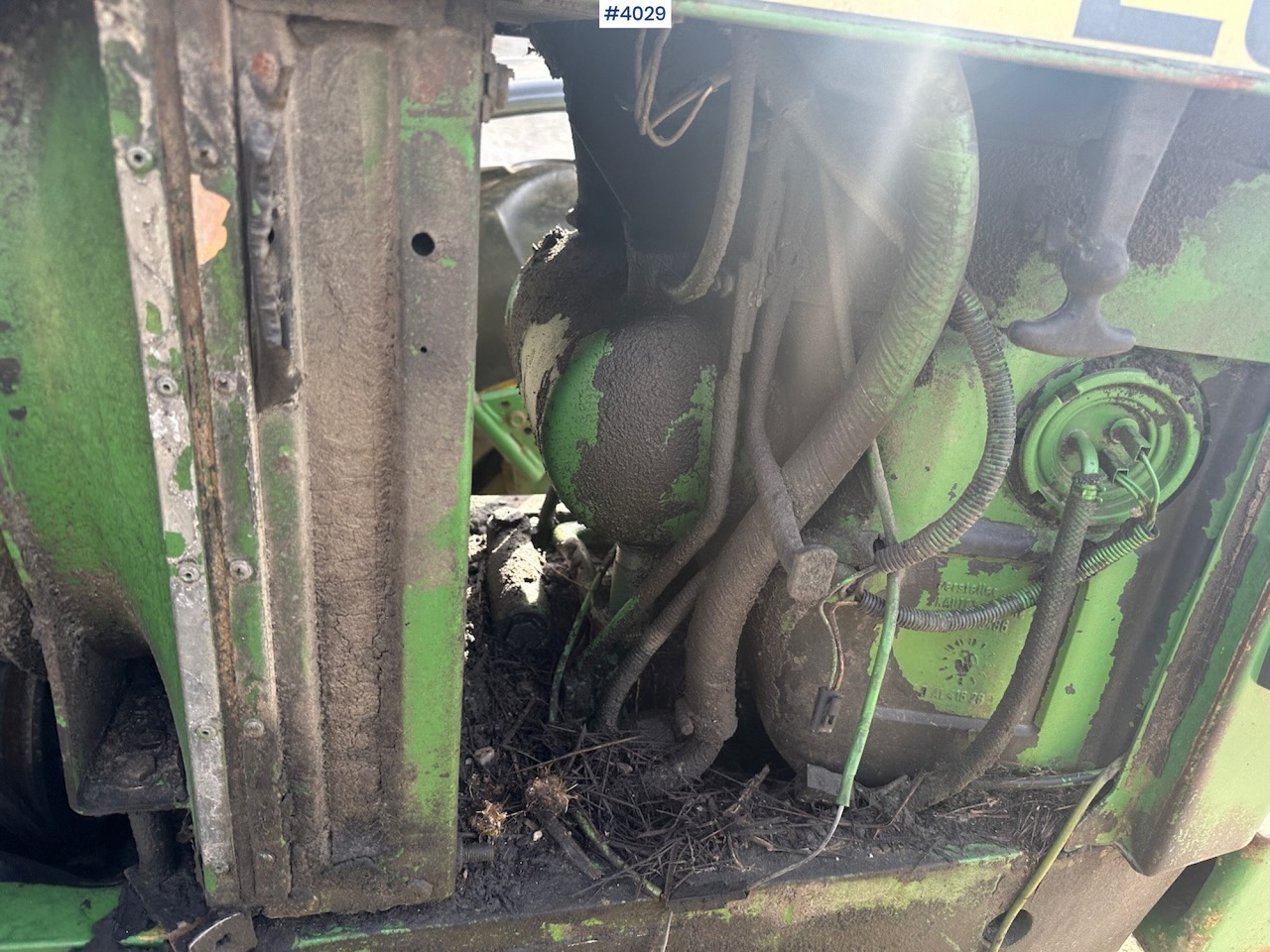 Лизинг на  1991 John Deere 2650 Synchron tractor rep.object. 1991 John Deere 2650 Synchron tractor rep.object.: слика 23