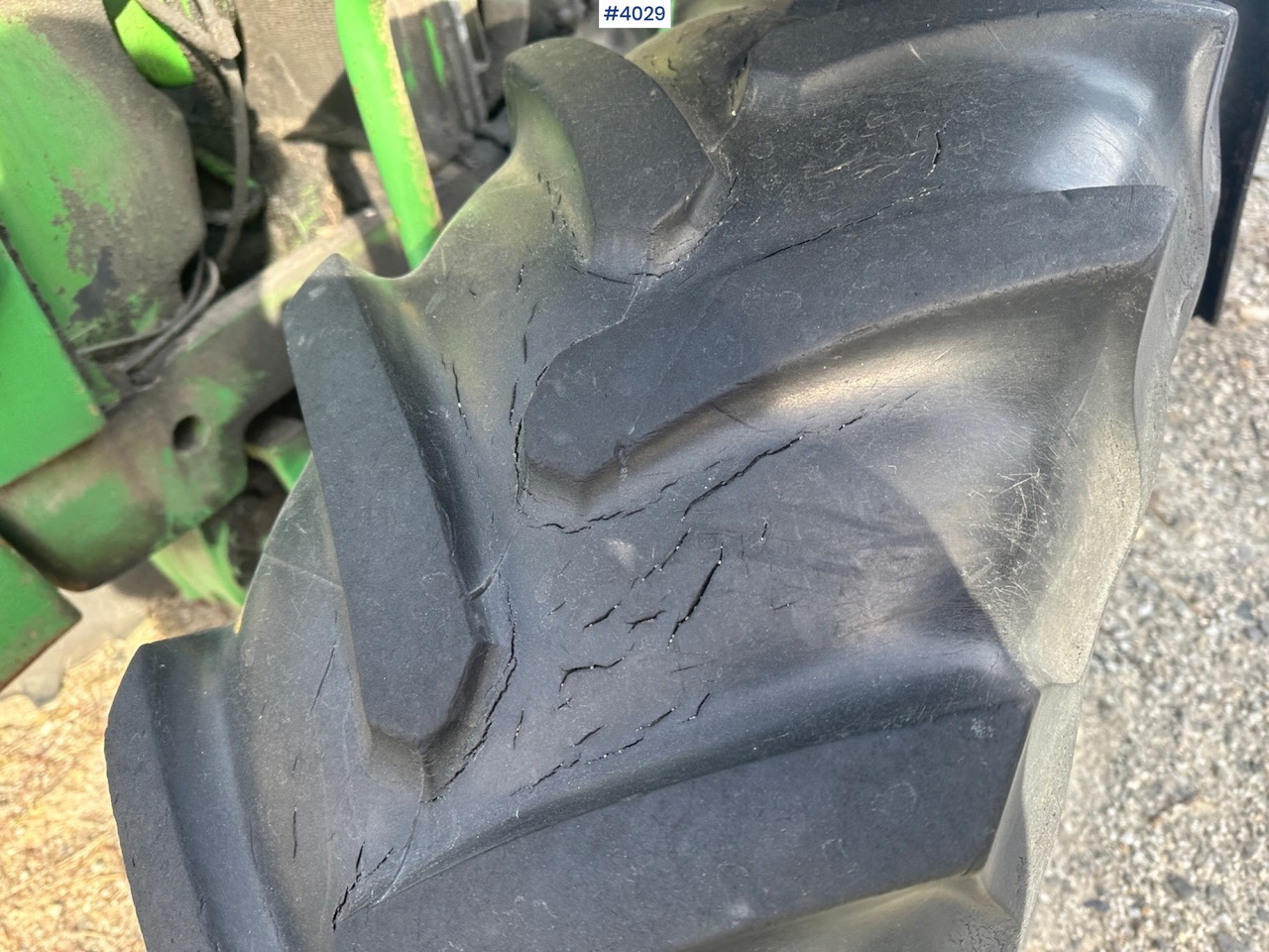 Лизинг на  1991 John Deere 2650 Synchron tractor rep.object. 1991 John Deere 2650 Synchron tractor rep.object.: слика 12