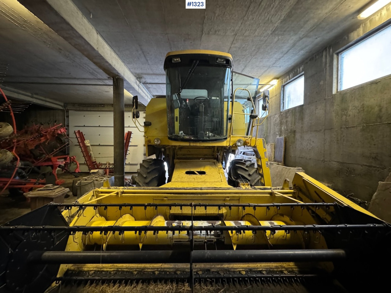 1992 New Holland TC52 Combine - Комбајн: слика 3 1992 New Holland TC52 Combine - Комбајн: слика 3