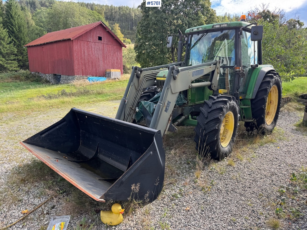 1993 John Deere 6300 w/ front loader and plow plate. - Трактор: слика 2 1993 John Deere 6300 w/ front loader and plow plate. - Трактор: слика 2