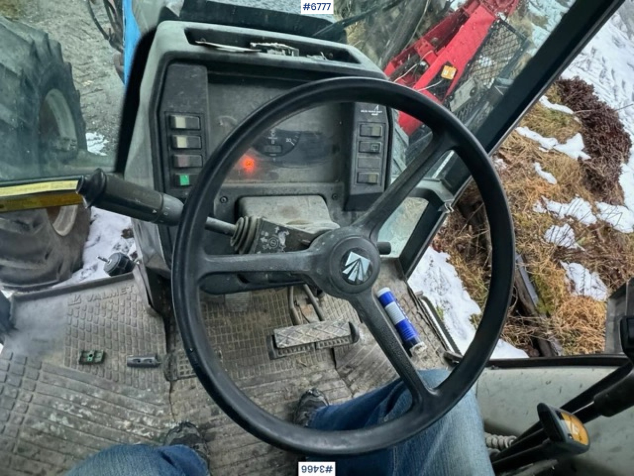 Трактор 1993 Valmet 8100 with Hiab FMV crane and log trailer: слика 12 Трактор 1993 Valmet 8100 with Hiab FMV crane and log trailer: слика 12