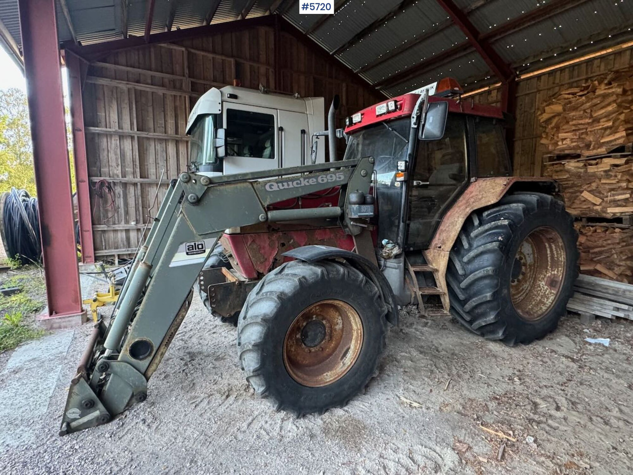 1996 Case 5140 4x4 w/ Quicke front loader - Трактор: слика 1 1996 Case 5140 4x4 w/ Quicke front loader - Трактор: слика 1