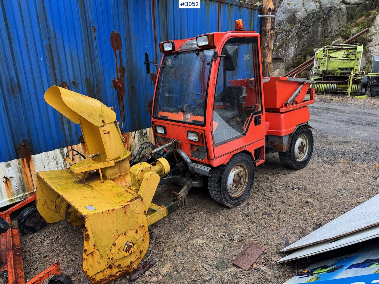 1996 Holder 240 with some equipment - Трактор: слика 2 1996 Holder 240 with some equipment - Трактор: слика 2