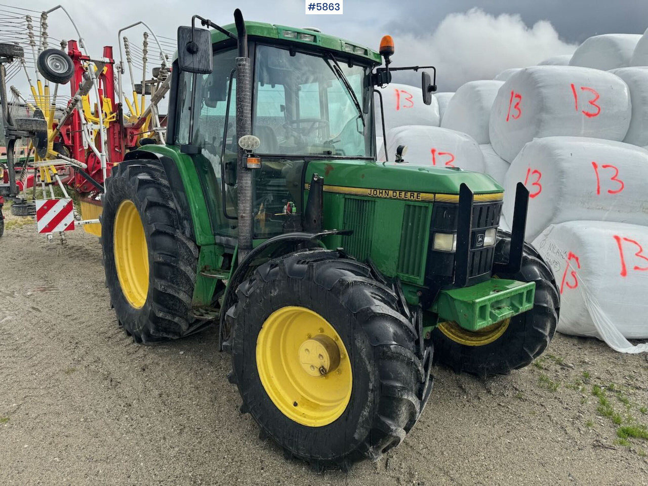 1996 John Deere 6400 4x4 w/ front loader. - Трактор: слика 2 1996 John Deere 6400 4x4 w/ front loader. - Трактор: слика 2