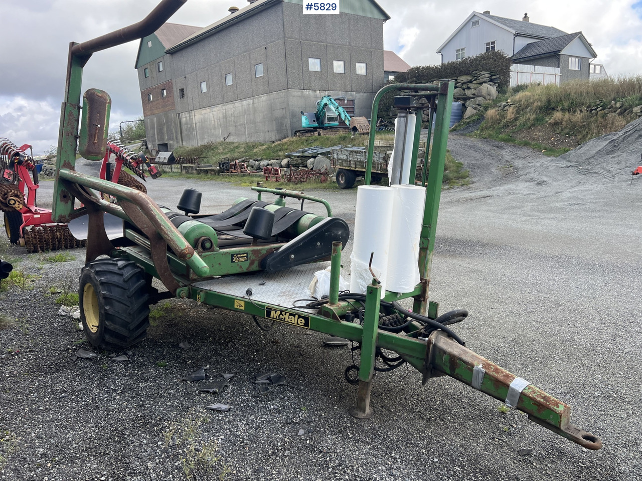 1996 Mchale 991B round bale wrapper - Превртувачка опрема: слика 1 1996 Mchale 991B round bale wrapper - Превртувачка опрема: слика 1