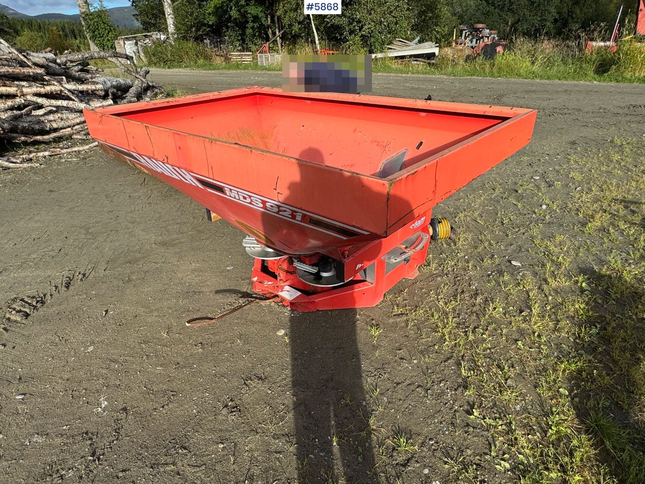1997 Rauch MDS 921 Fertilizer spreader, partial repair project - Распрскувач на вештачко ѓубриво: слика 2 1997 Rauch MDS 921 Fertilizer spreader, partial repair project - Распрскувач на вештачко ѓубриво: слика 2