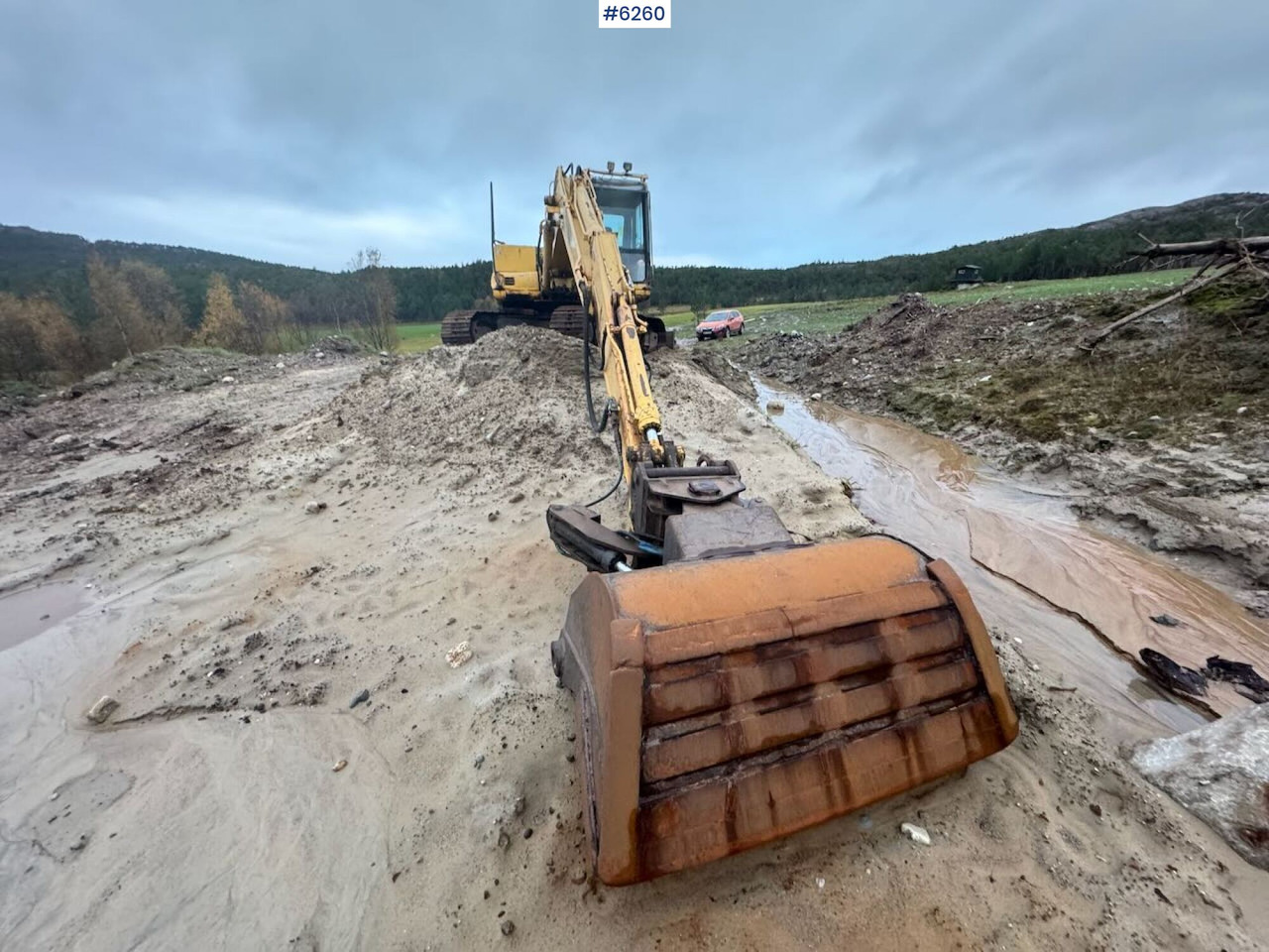 1998 Komatsu PC130-6K with Grading Bucket and Digging Bucket! - Багер: слика 5 1998 Komatsu PC130-6K with Grading Bucket and Digging Bucket! - Багер: слика 5