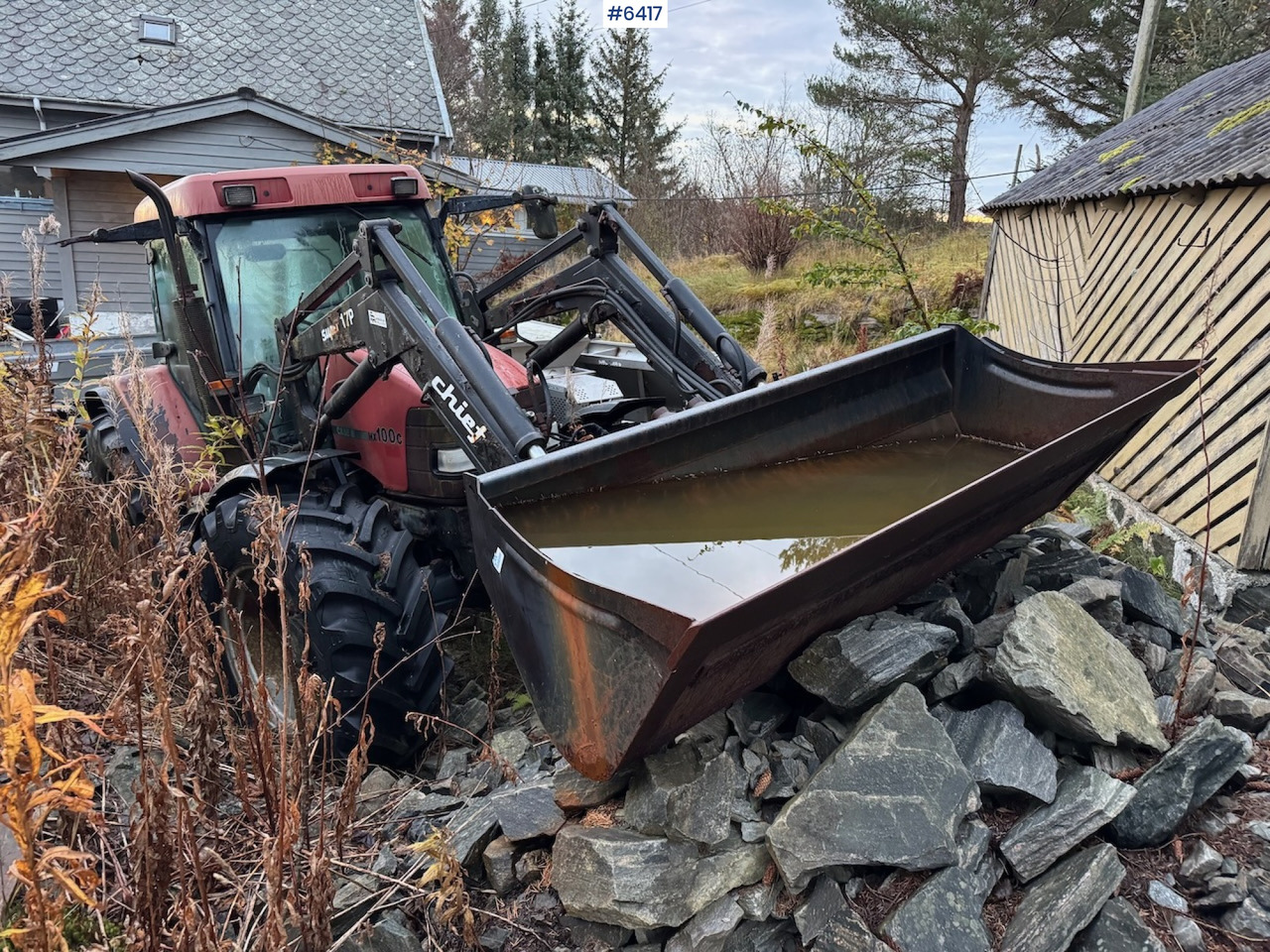 1999 Case IH Maxxum MX 100C w/ front loader, bucket and blade. Repair object. - Трактор: слика 2 1999 Case IH Maxxum MX 100C w/ front loader, bucket and blade. Repair object. - Трактор: слика 2