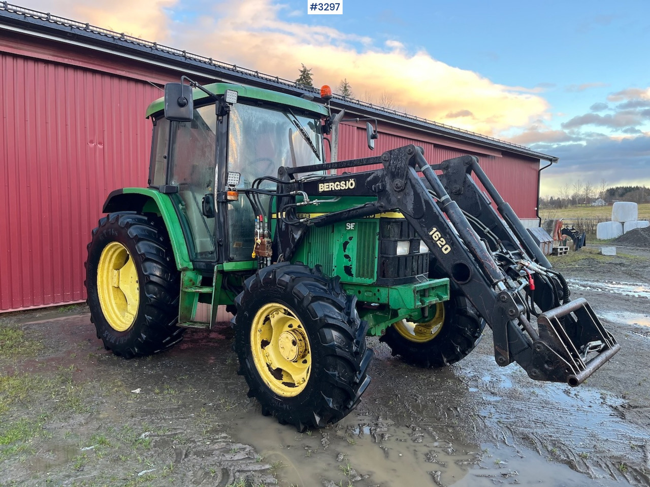 1999 John Deere 6210 SE with Front Loader - Трактор: слика 4 1999 John Deere 6210 SE with Front Loader - Трактор: слика 4