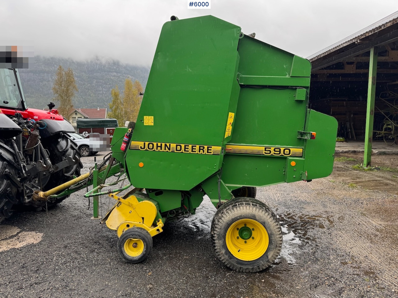 2000 John Deere 590 Round Baler. - Превртувачка опрема: слика 2 2000 John Deere 590 Round Baler. - Превртувачка опрема: слика 2