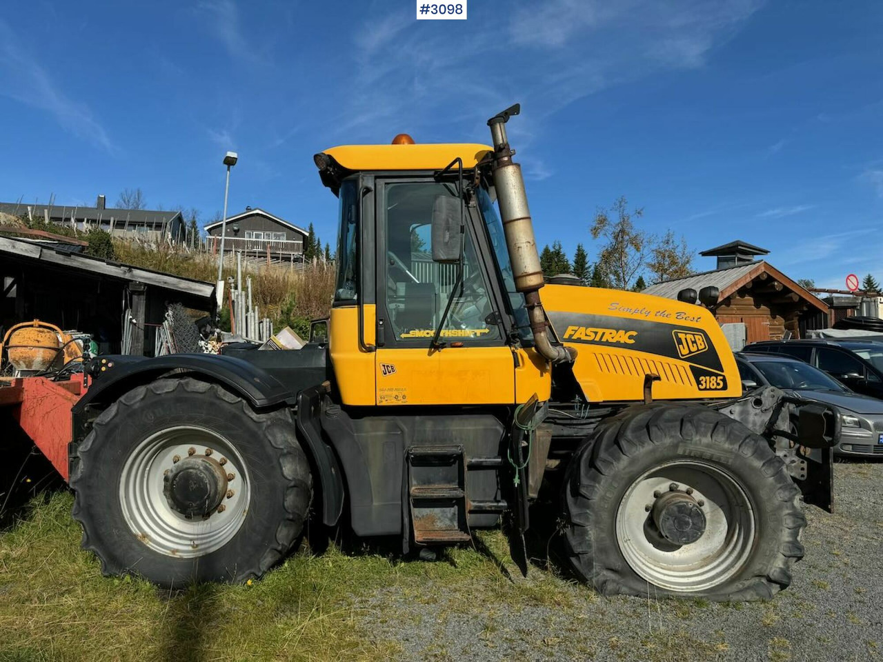 2001 JCB Fastrac 3185 4x4. The plow rigged and two sets of tires. - Трактор: слика 4 2001 JCB Fastrac 3185 4x4. The plow rigged and two sets of tires. - Трактор: слика 4
