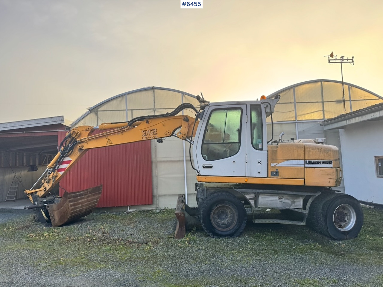 2003 Liebherr 312 Wheeled excavator w/ Rototilt and 2 buckets. - Багер: слика 1 2003 Liebherr 312 Wheeled excavator w/ Rototilt and 2 buckets. - Багер: слика 1