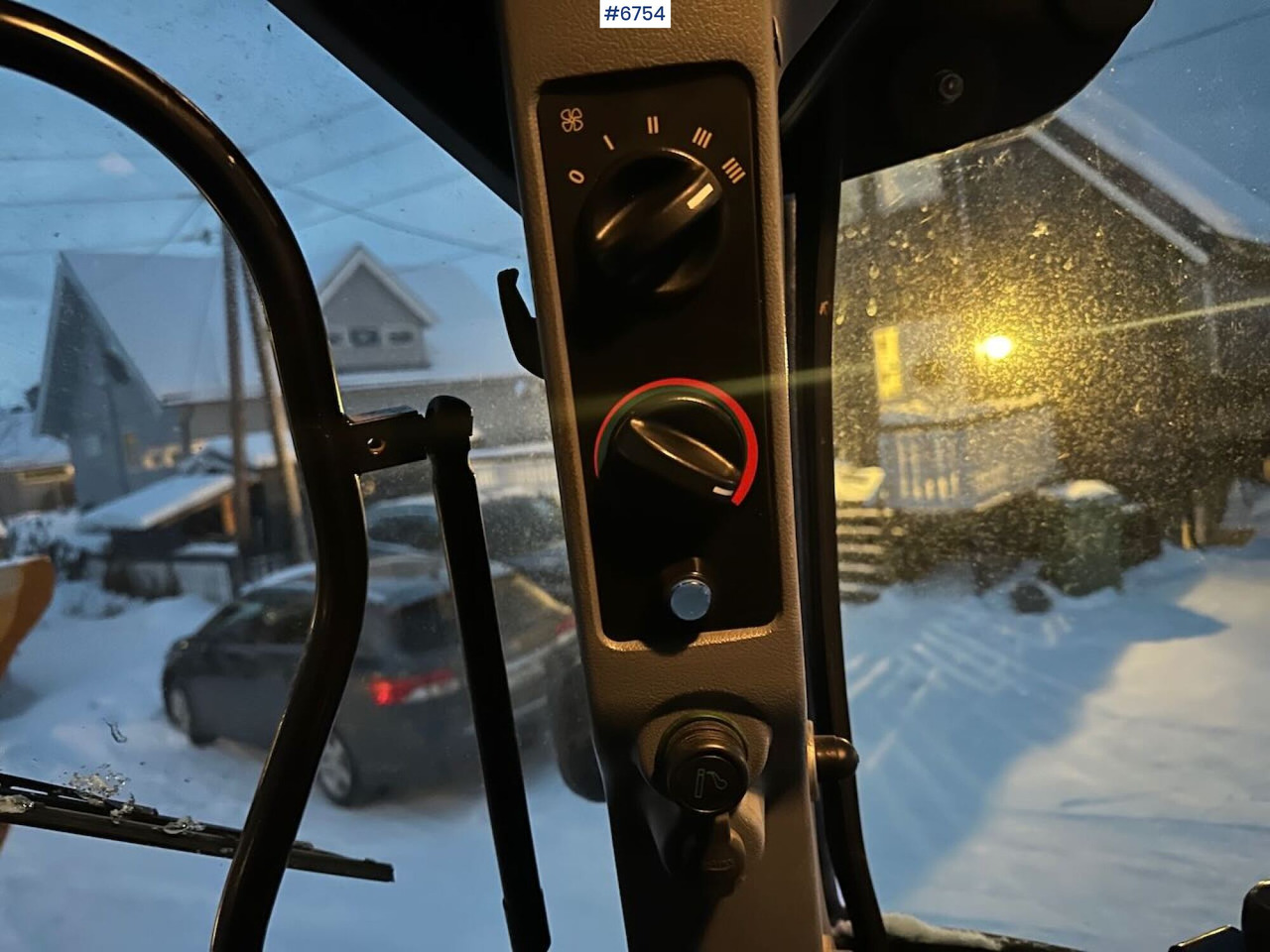 Трактор 2004 New Holland TS115A 4x4 w/ Front loader, bucket, grading bucket and snow blower.: слика 22