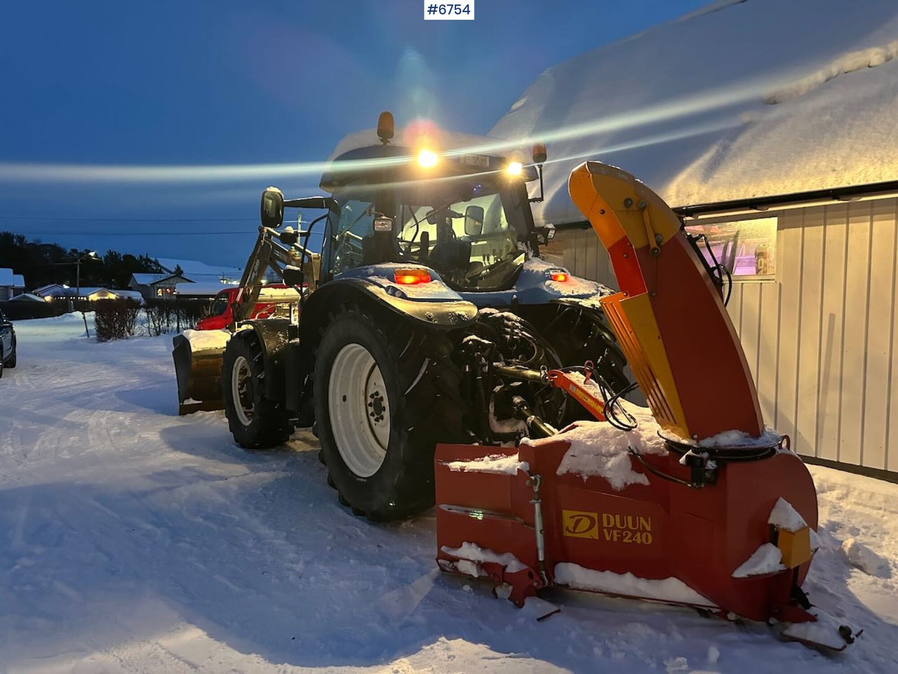 Трактор 2004 New Holland TS115A 4x4 w/ Front loader, bucket, grading bucket and snow blower.: слика 7