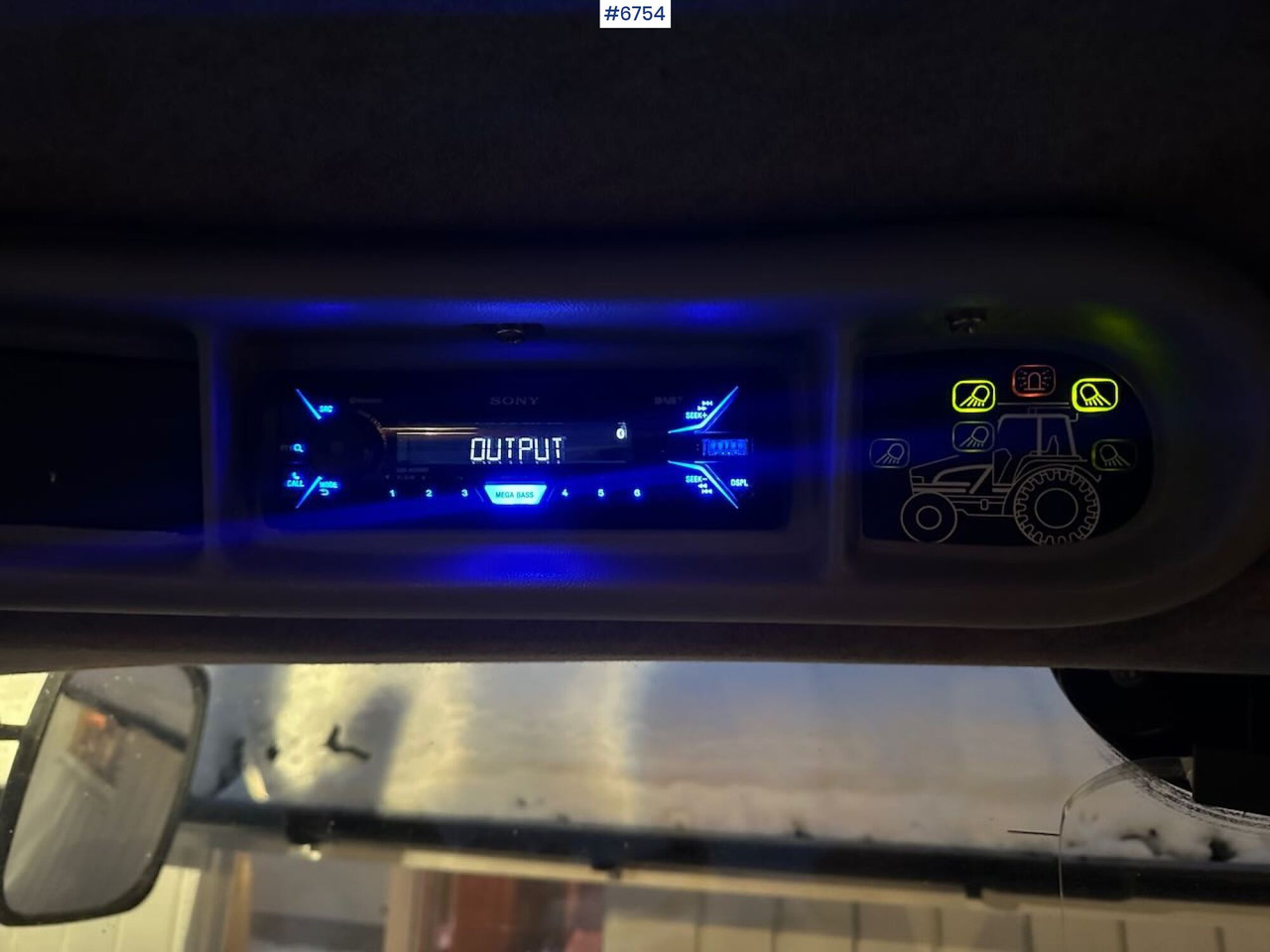 Трактор 2004 New Holland TS115A 4x4 w/ Front loader, bucket, grading bucket and snow blower.: слика 23