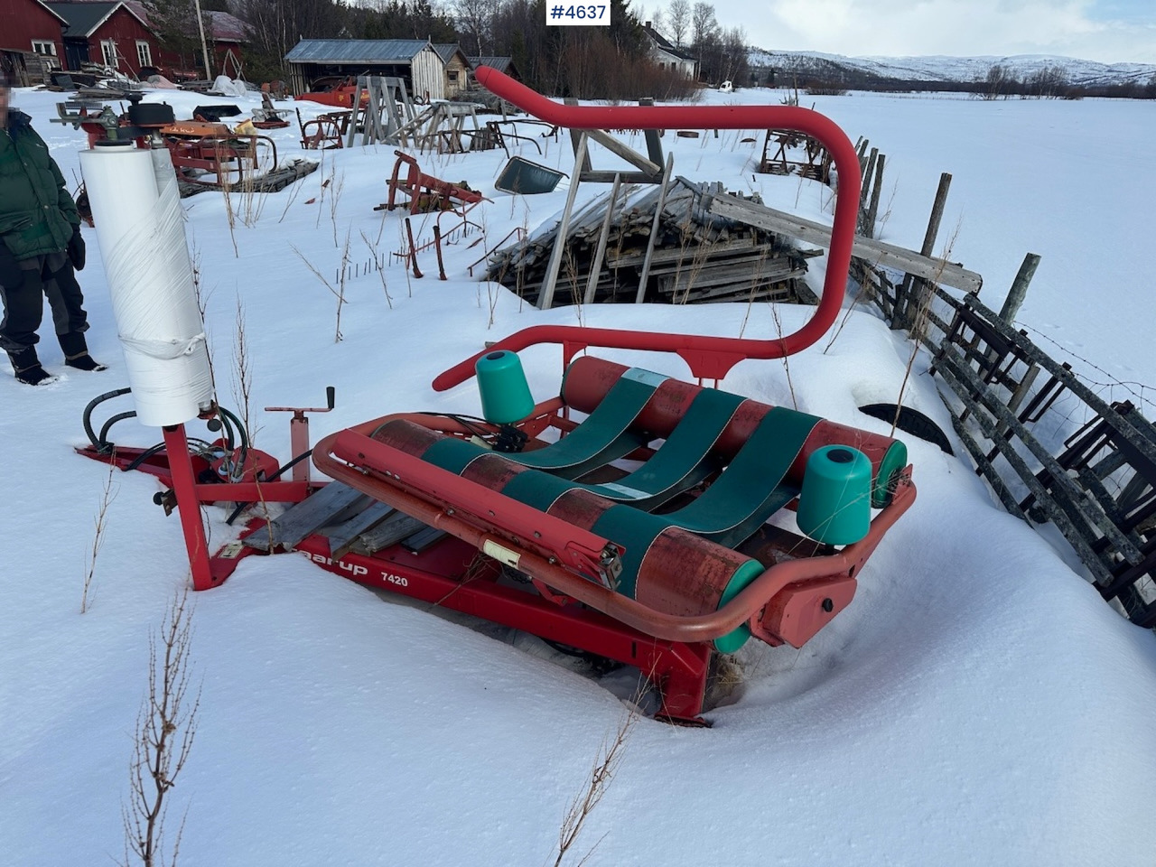 2004 Taarup 7420 Round bale wrapper - Превртувачка опрема: слика 2 2004 Taarup 7420 Round bale wrapper - Превртувачка опрема: слика 2