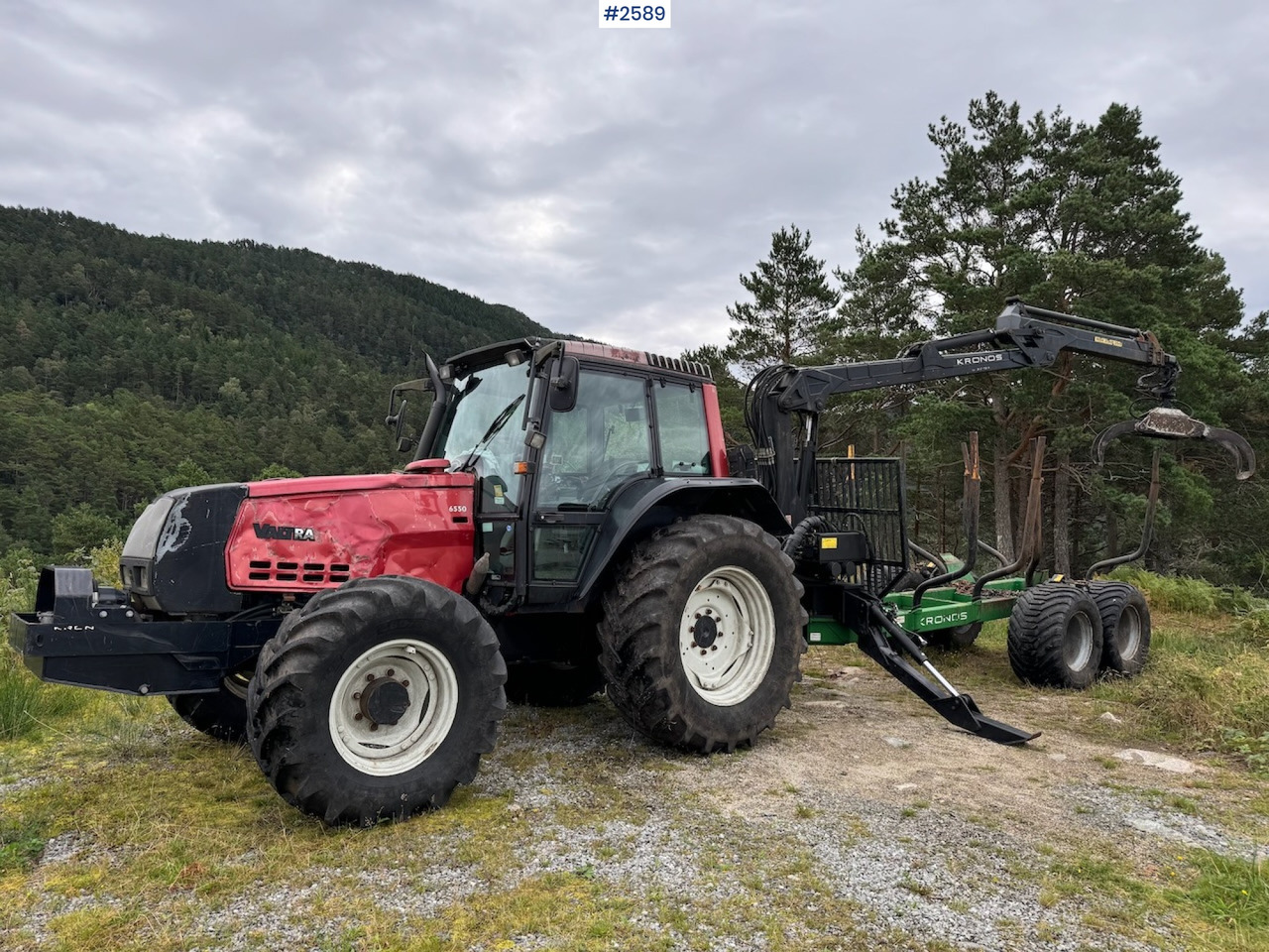 2005 Valtra 6550 Turbo with Kronos 120H 4WD B - Трактор: слика 1 2005 Valtra 6550 Turbo with Kronos 120H 4WD B - Трактор: слика 1